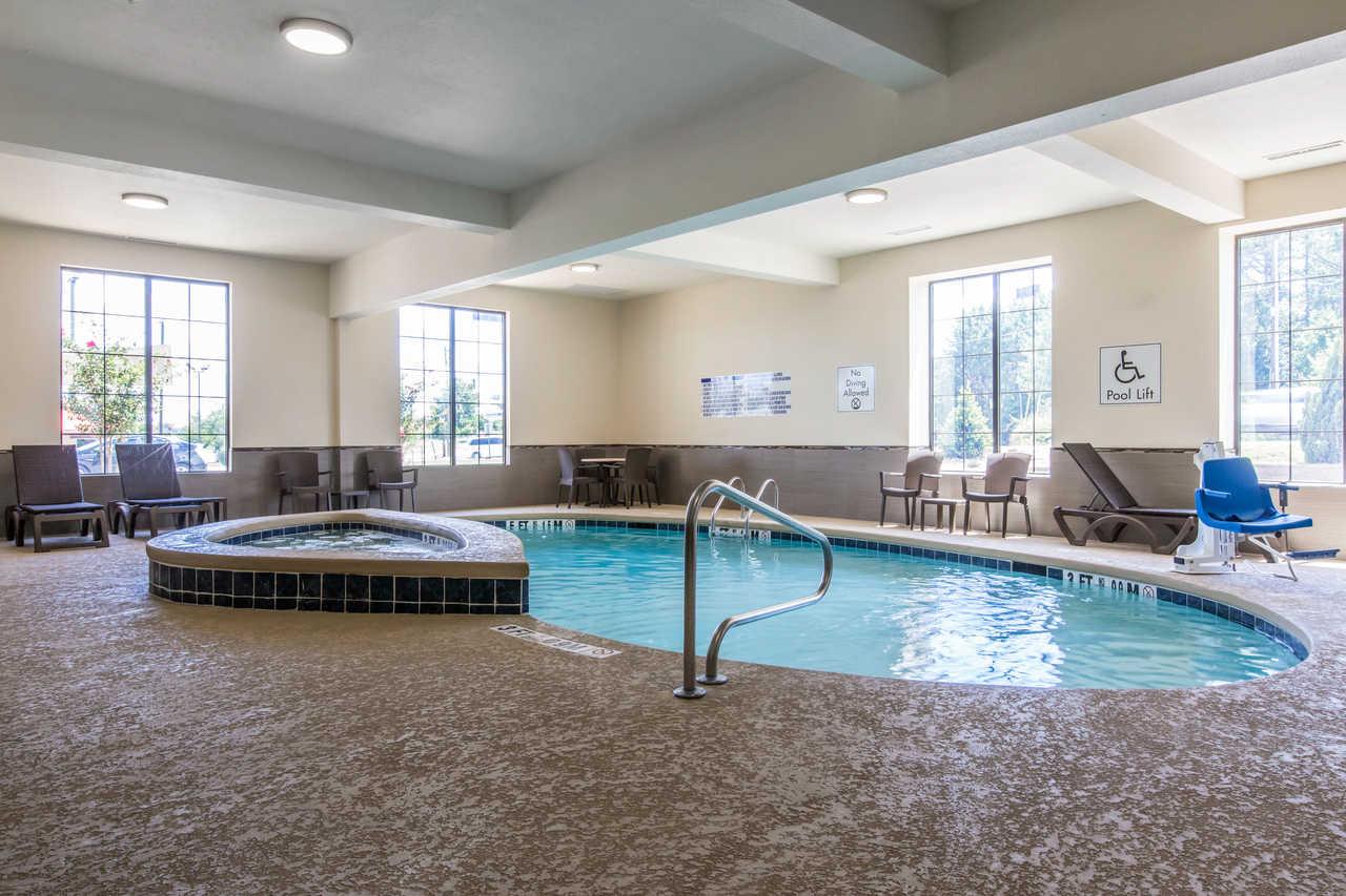 Comfort Inn & Suites Macon West Buitenkant foto