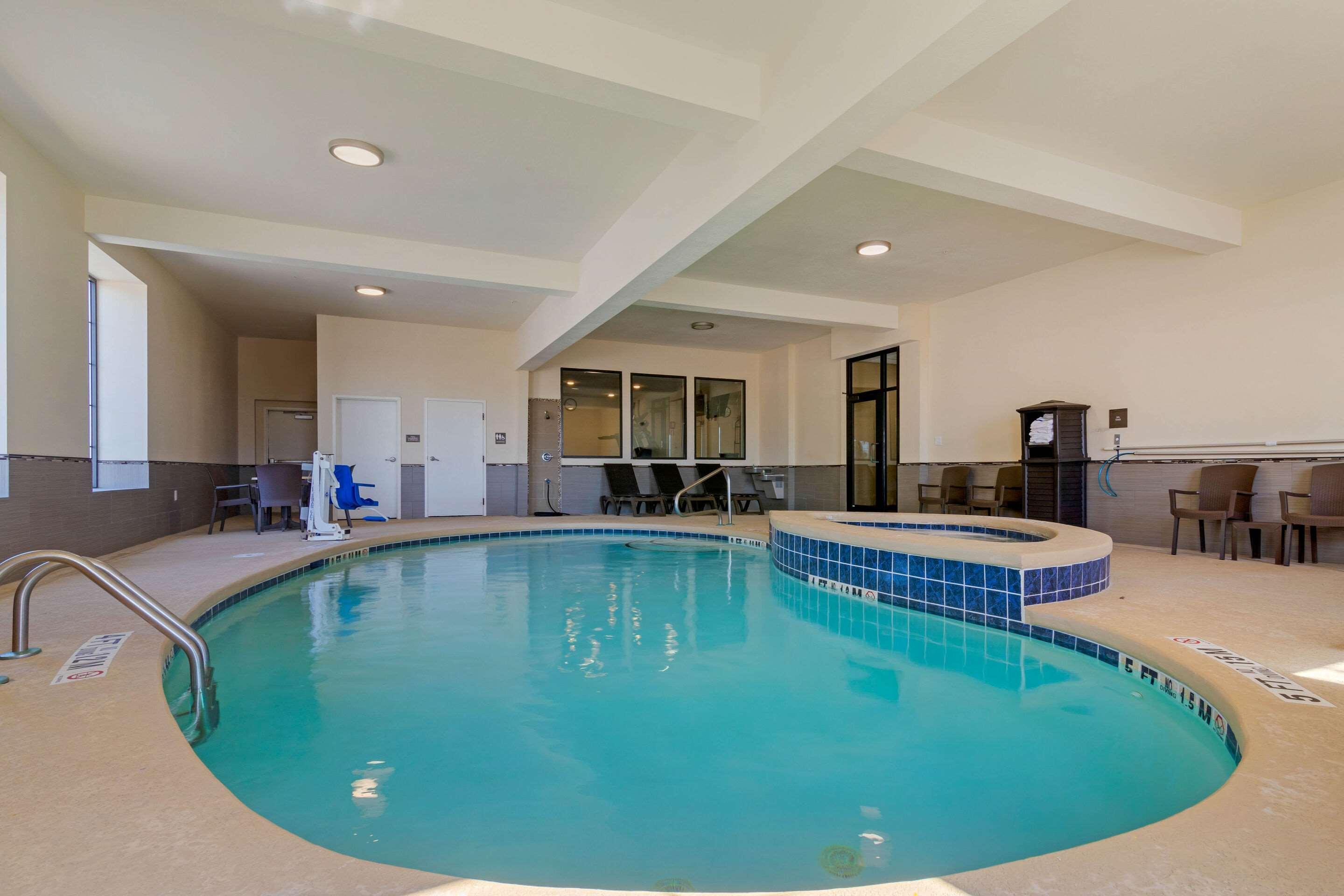 Comfort Inn & Suites Macon West Buitenkant foto